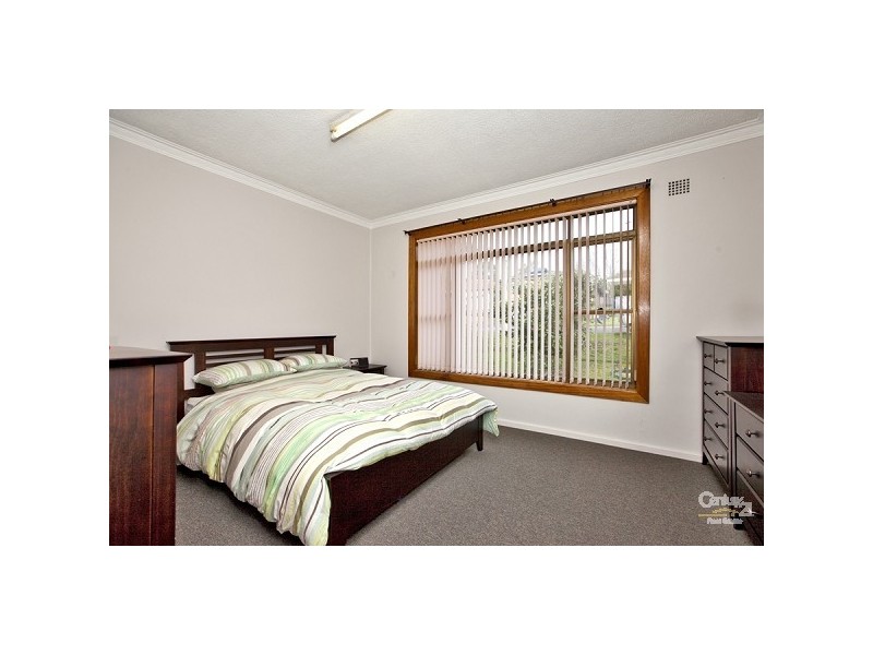 13 Kenneth Street, Kotara South NSW 2289