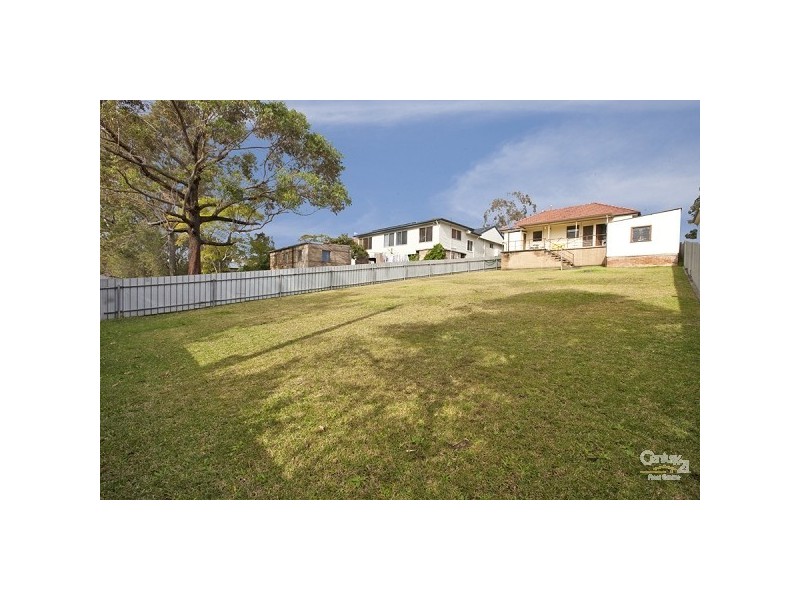 13 Kenneth Street, Kotara South NSW 2289