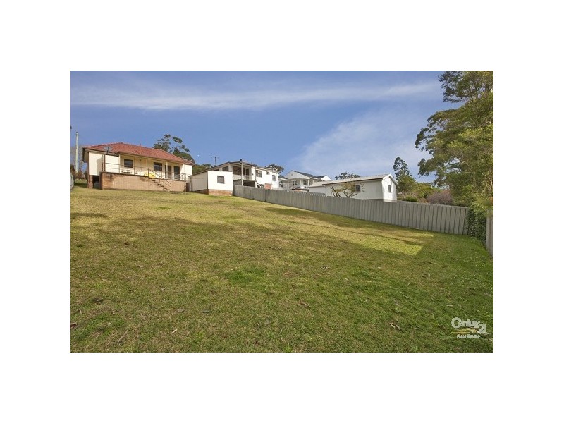 13 Kenneth Street, Kotara South NSW 2289