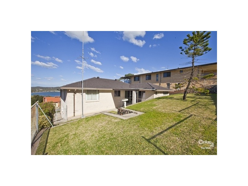 25 Thompson Road, Speers Point NSW 2284
