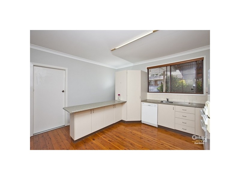 32 Andrew Road, Valentine NSW 2280