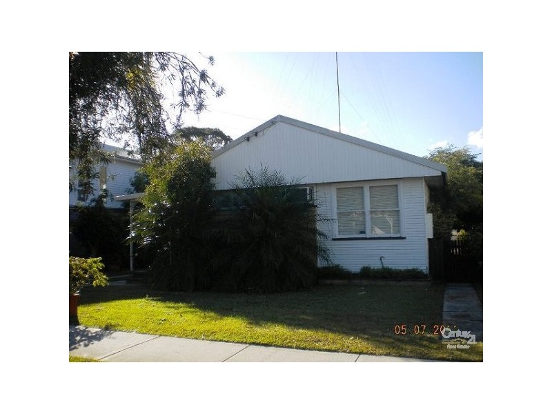 10 Glad Gunson Drive, Eleebana NSW 2282