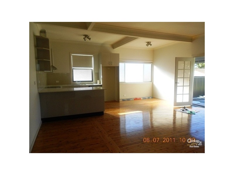 5 Teralba Road, Broadmeadow NSW 2292
