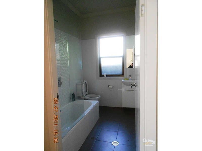 5 Teralba Road, Broadmeadow NSW 2292