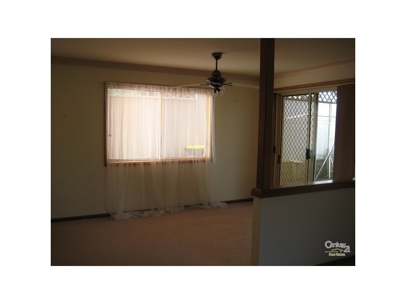 2/1A Jesson Parade, Warners Bay NSW 2282