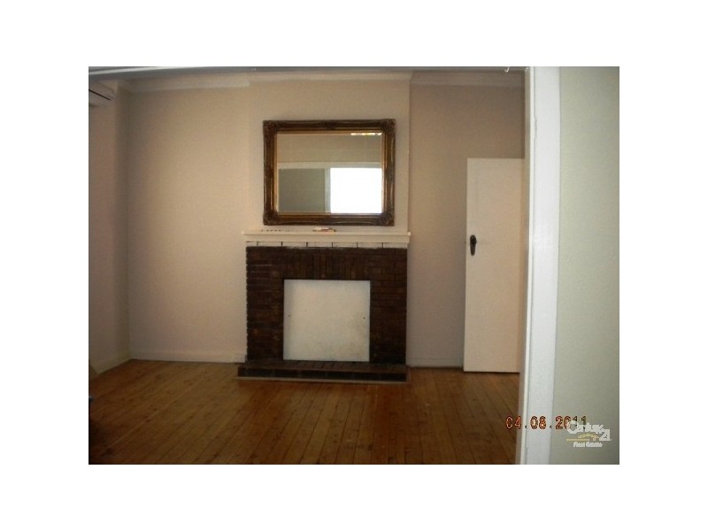 16 Milton Street, Hamilton NSW 2303