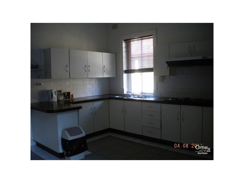 16 Milton Street, Hamilton NSW 2303