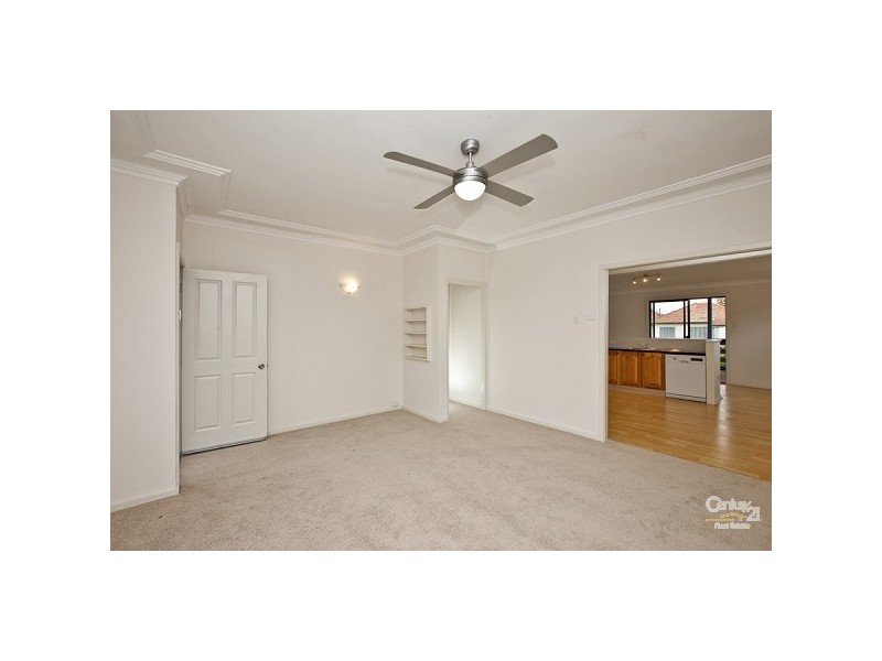 24 Derna Road, Shortland NSW 2307