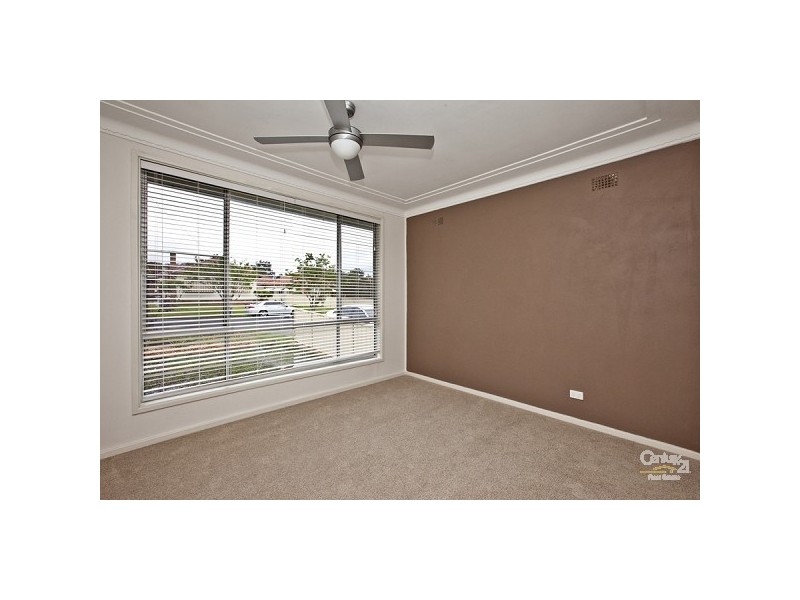 24 Derna Road, Shortland NSW 2307