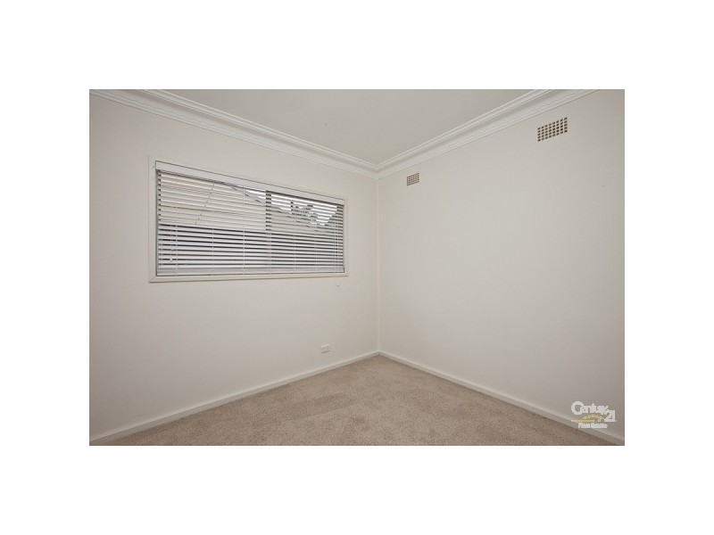 24 Derna Road, Shortland NSW 2307