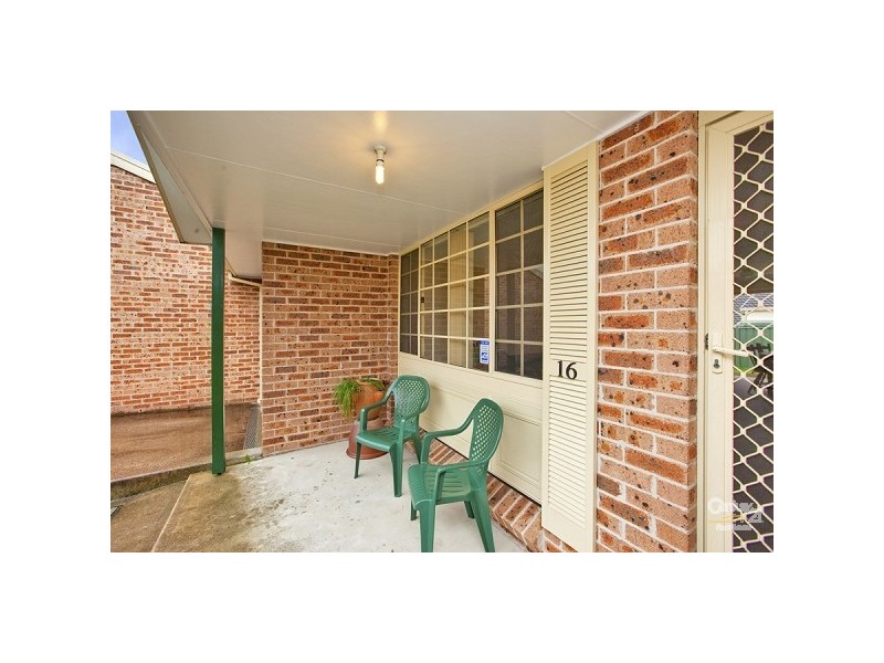 16/2 Bancks Avenue, Cardiff South NSW 2285