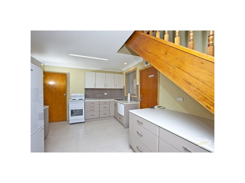 2 Mullard Close, Shortland NSW 2307