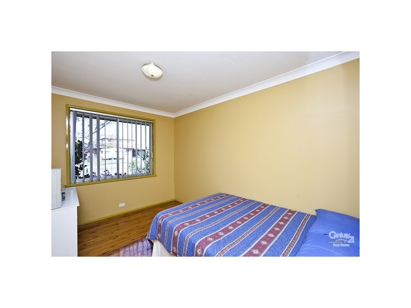 2 Mullard Close, Shortland NSW 2307