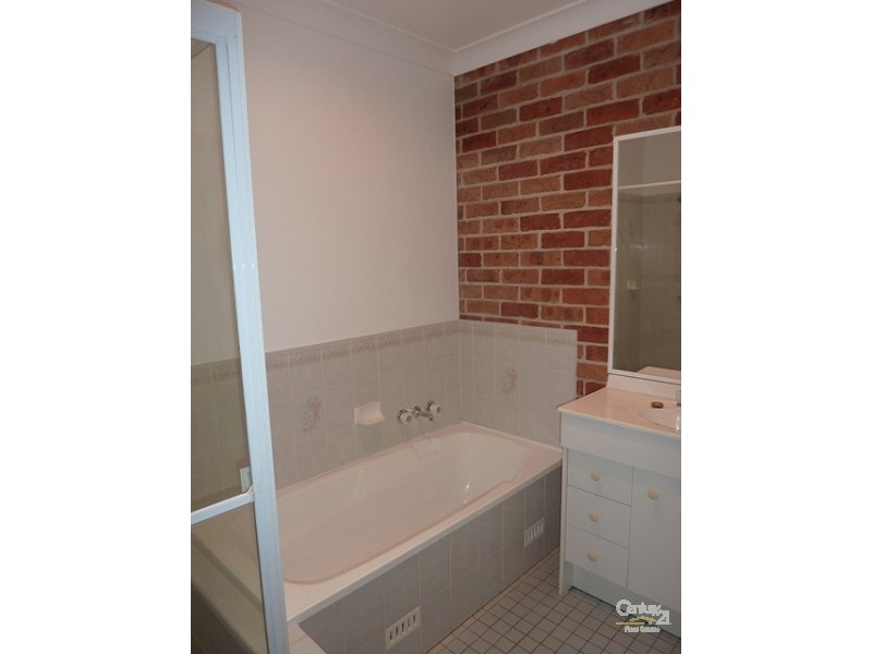 8/1 Derwent Crescent, Lakelands NSW 2282