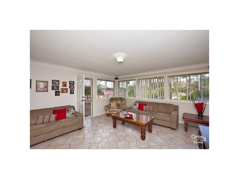 7 Broughton Way, Lakelands NSW 2282