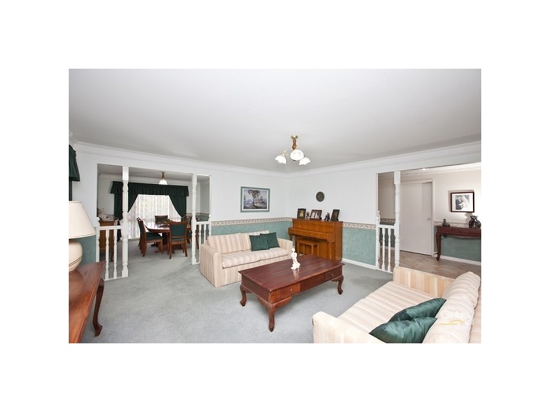 7 Broughton Way, Lakelands NSW 2282