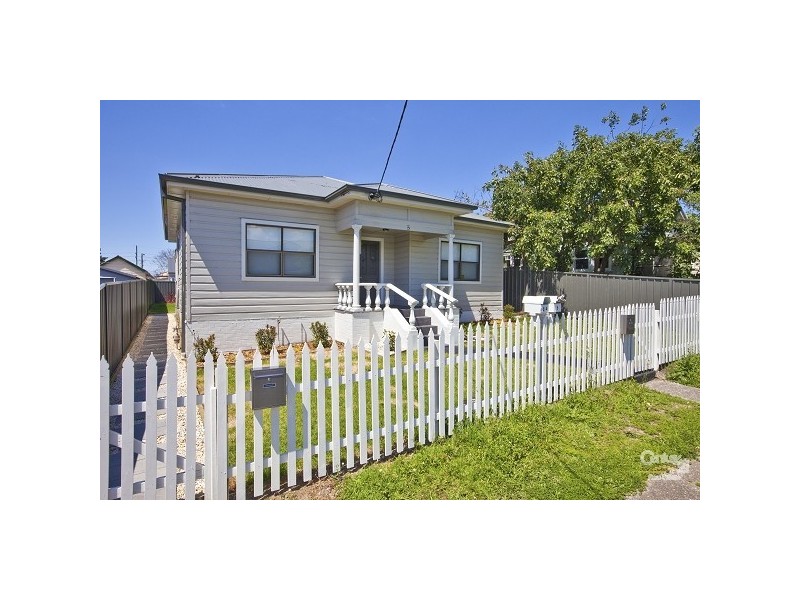 5 Teralba Road, Broadmeadow NSW 2292