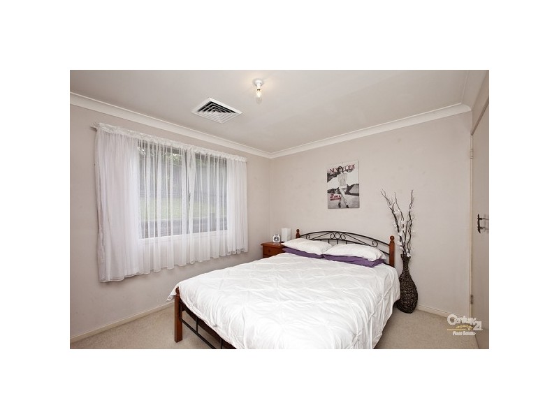 15 Rothbury Street, Eleebana NSW 2282