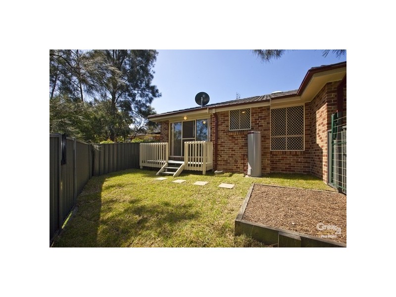 8/1 Derwent Crescent, Lakelands NSW 2282