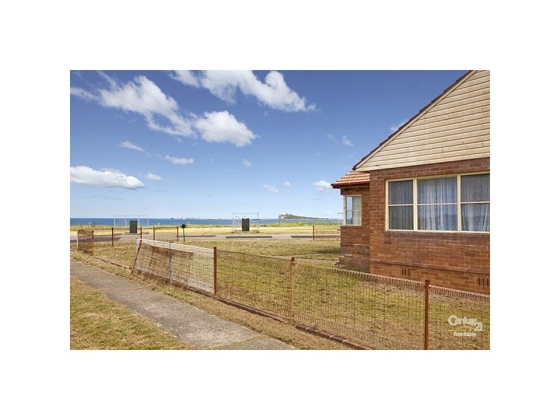 13 Griffith Avenue, Stockton NSW 2295