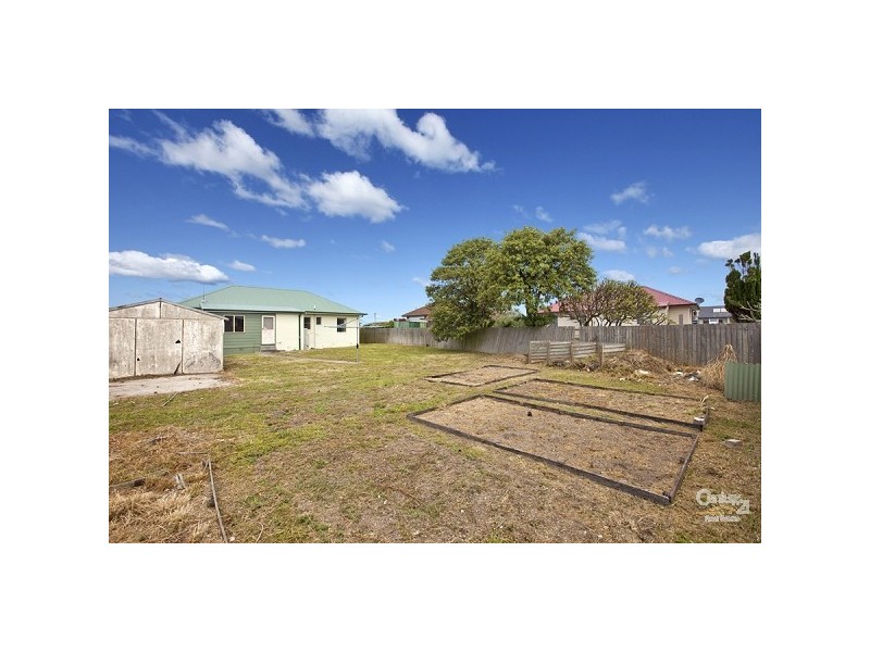 243 Dunbar Street, Stockton NSW 2295