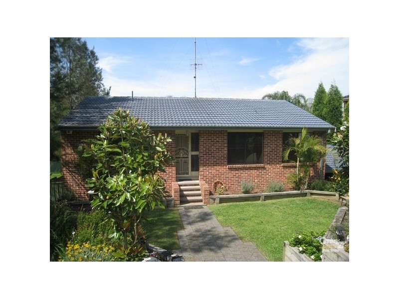 31 Woodside Drive, Eleebana NSW 2282