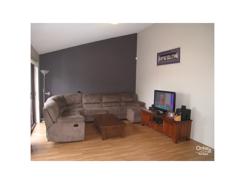 31 Woodside Drive, Eleebana NSW 2282