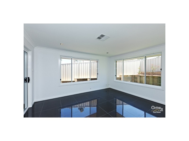 1 Nithsdle Street, Cameron Park NSW 2285
