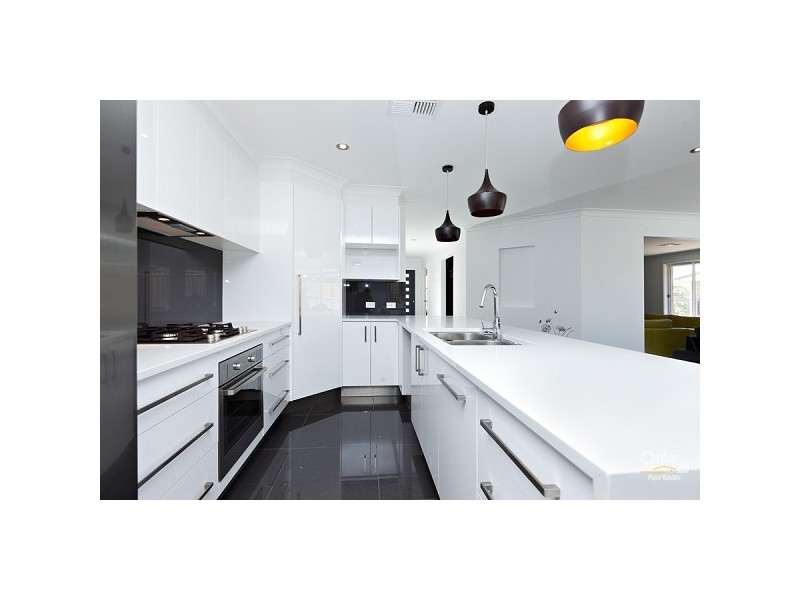 1 Nithsdle Street, Cameron Park NSW 2285