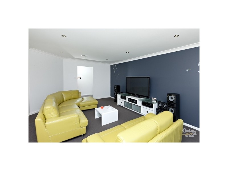 1 Nithsdle Street, Cameron Park NSW 2285