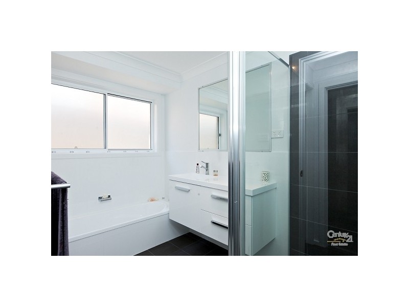 1 Nithsdle Street, Cameron Park NSW 2285