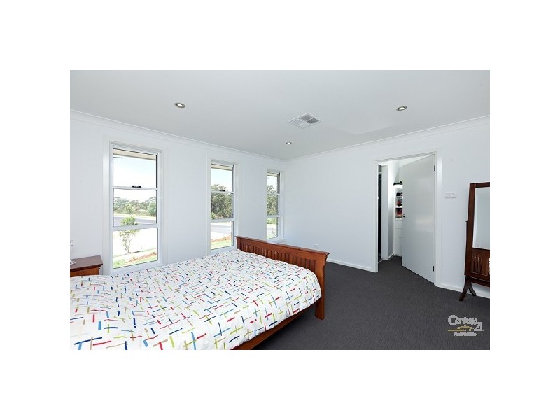1 Nithsdle Street, Cameron Park NSW 2285