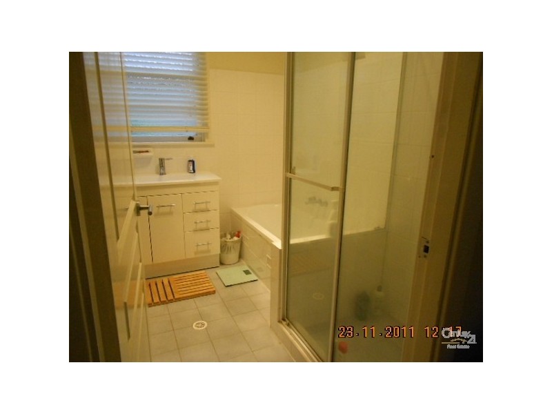 28 Kinross Avenue, Adamstown Heights NSW 2289