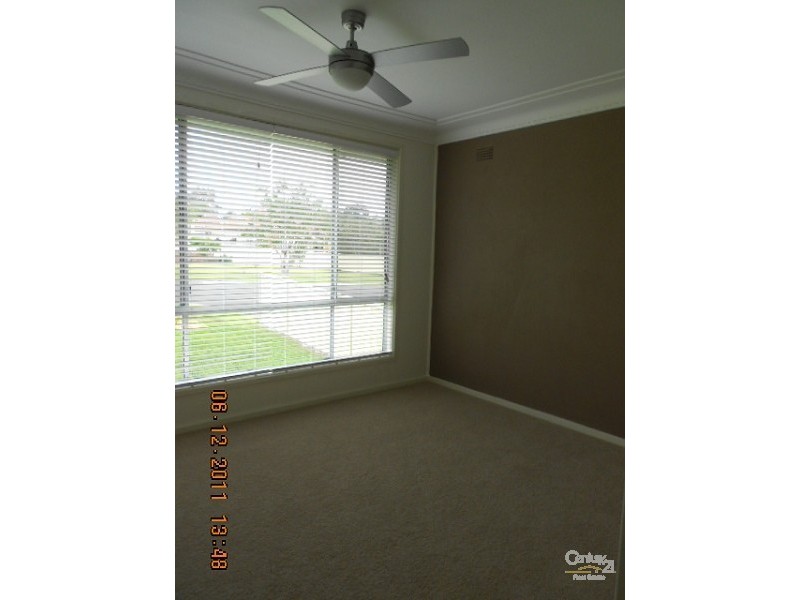 24 Derna Road, Shortland NSW 2307