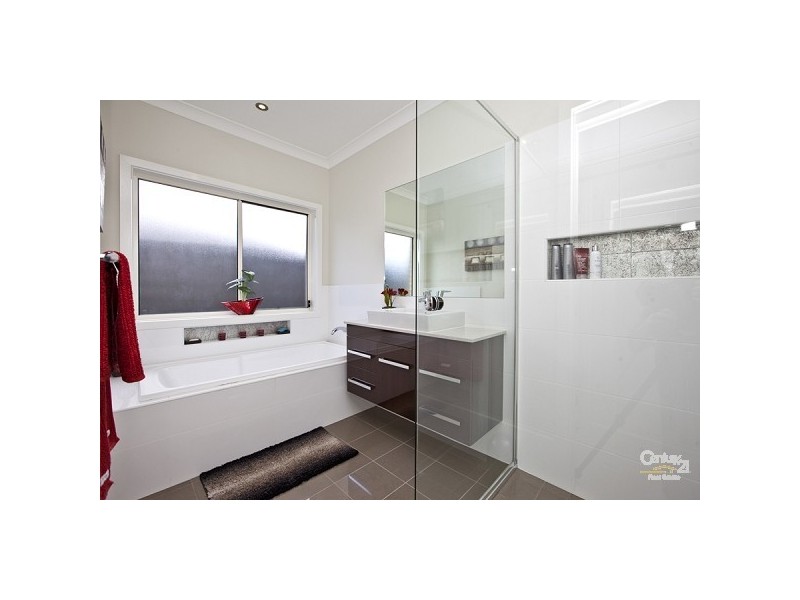 11 Tuckeroo Circuit, Adamstown NSW 2289