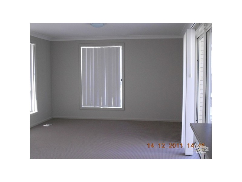 5 Harcourt Parade, Macquarie Hills NSW 2285