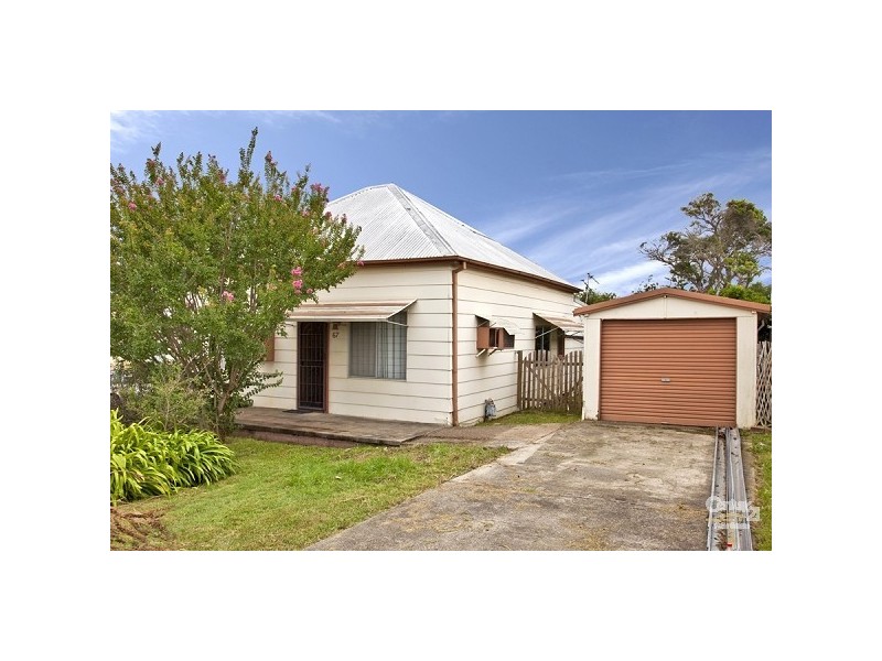 67 Fletcher Street, Edgeworth NSW 2285