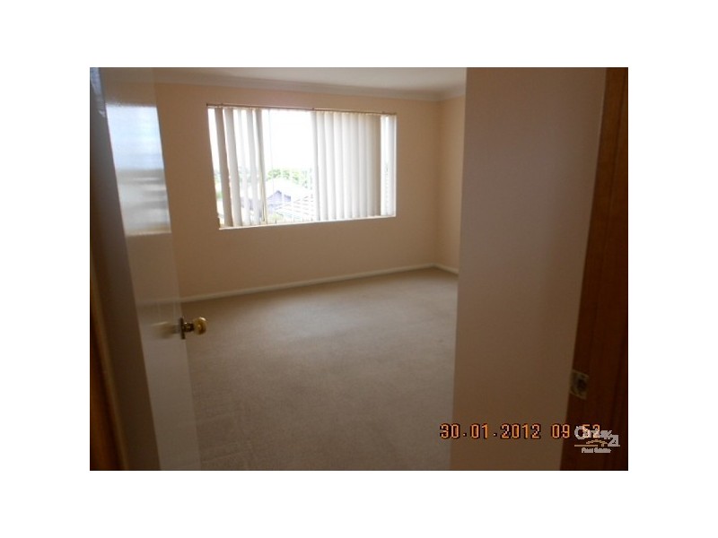 2/169 Brunker Road, Adamstown NSW 2289