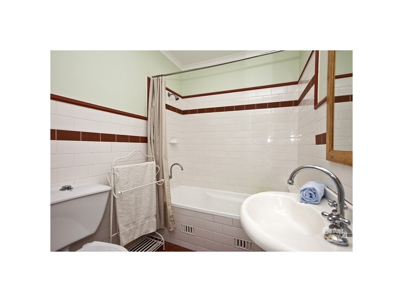 16 High Street, The Hill NSW 2300