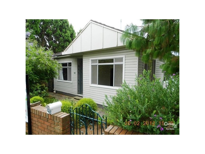 98 Grinsell Street, Kotara NSW 2289