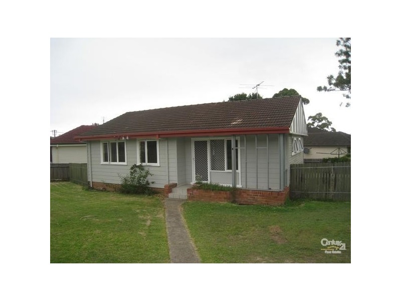 1 Hickory Road, Gateshead NSW 2290
