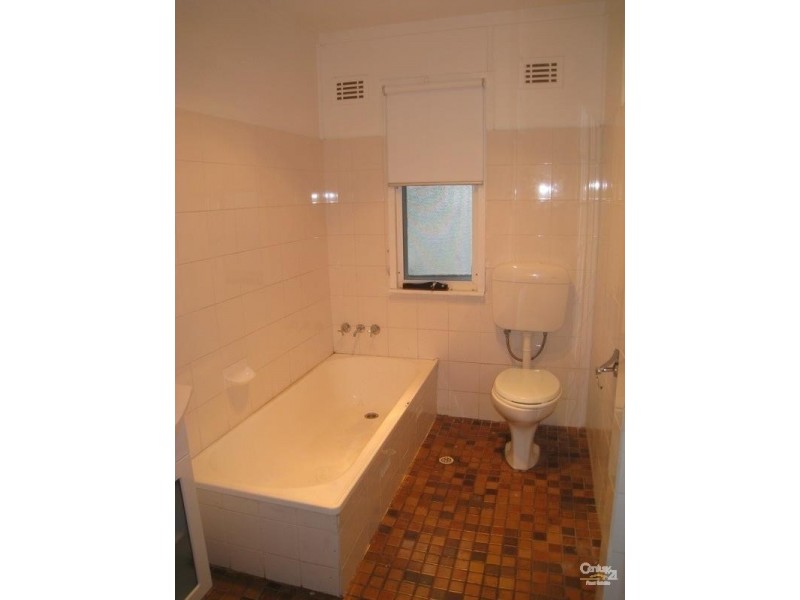 1 Hickory Road, Gateshead NSW 2290