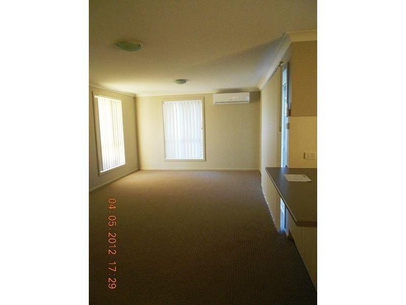 5 Harcourt Parade, Macquarie Hills NSW 2285