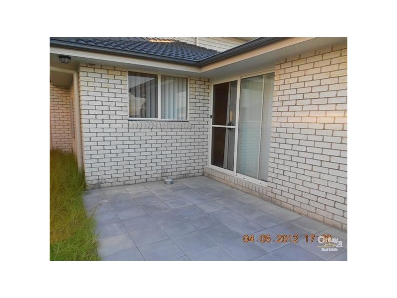 5 Harcourt Parade, Macquarie Hills NSW 2285