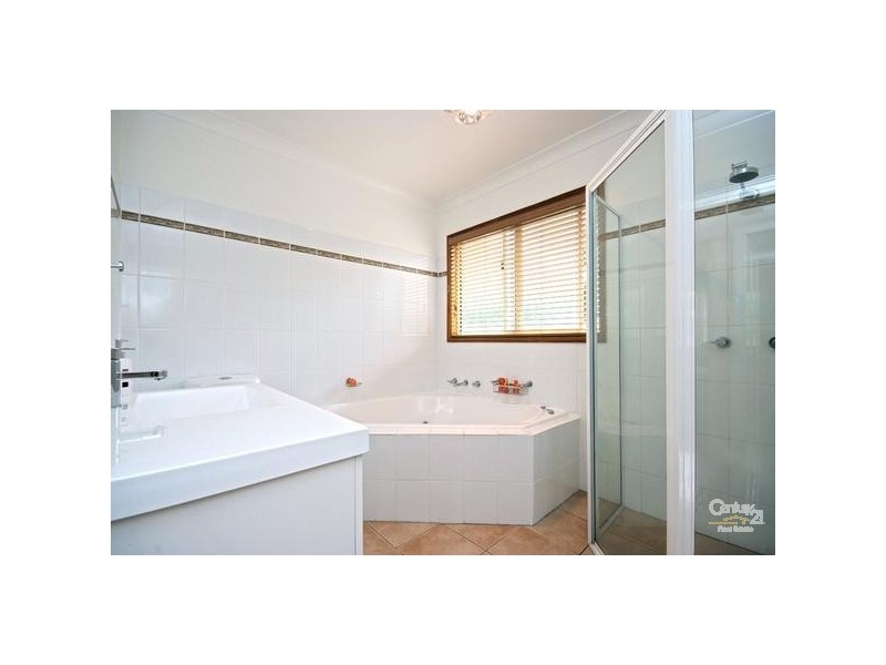 19 Rosedale Crescent, Rankin Park NSW 2287