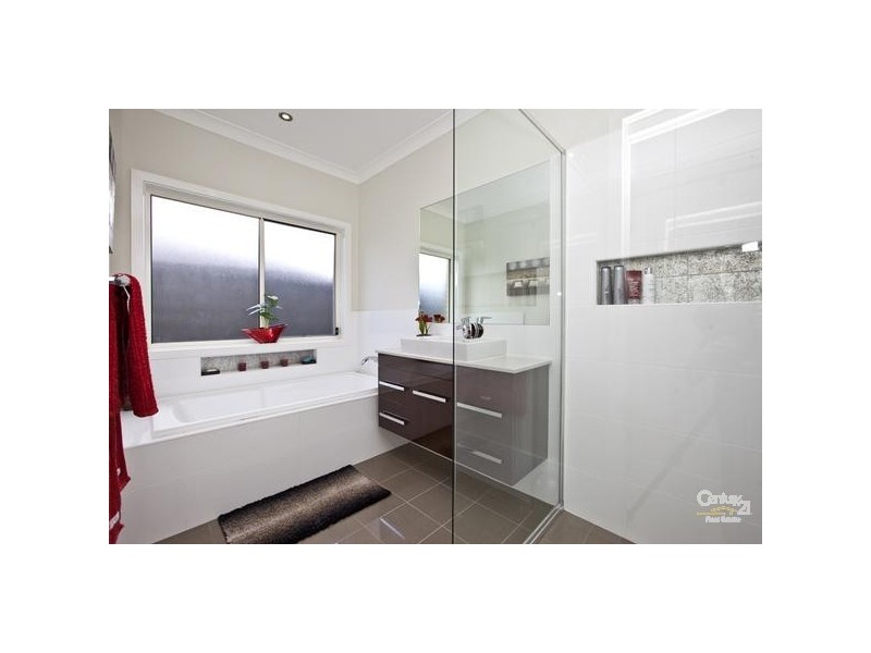 11 Tuckeroo Circuit, Adamstown NSW 2289