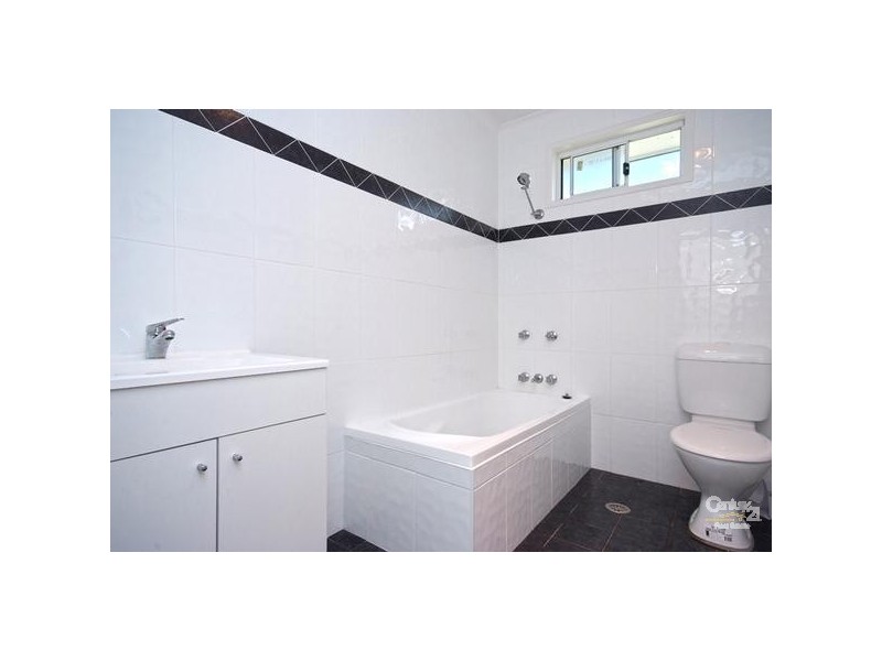 4 Redwood Crescent, Gateshead NSW 2290
