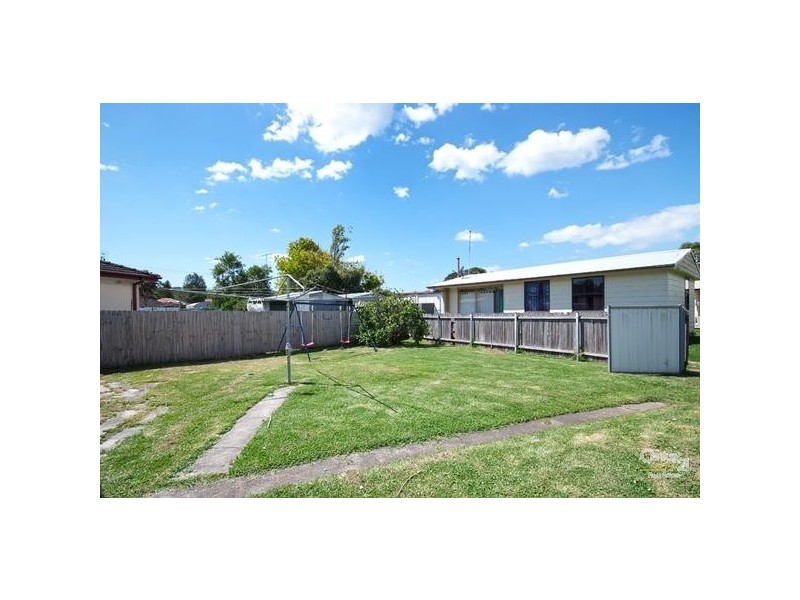 4 Redwood Crescent, Gateshead NSW 2290