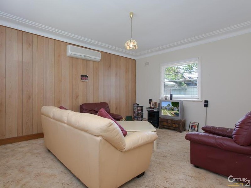 90 Newcastle Road, Wallsend NSW 2287