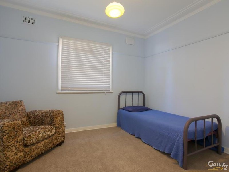 90 Newcastle Road, Wallsend NSW 2287